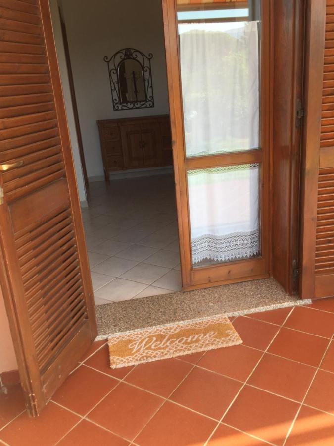 Villa La Casa Sotto La Torre Chia Exterior foto